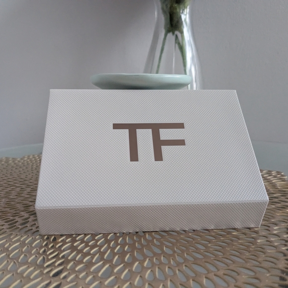 Tom Ford Lip Color Matte Collection - Picture 6 of 7